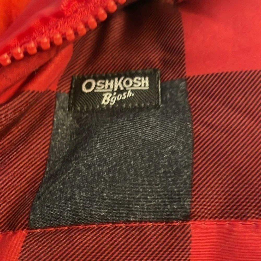Oshkosh infant baby hooded buffalo hooded snowsuit in size 9 months